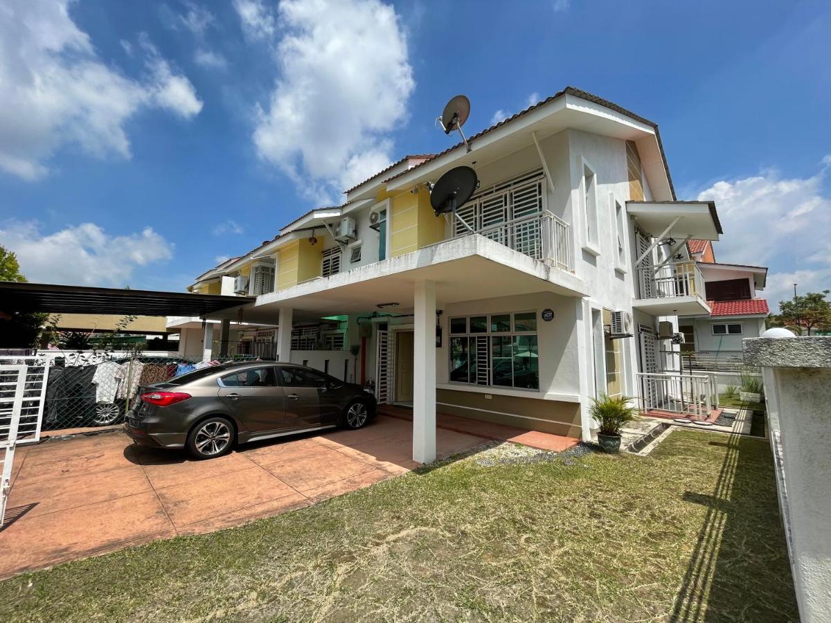 3R D'Latania Senawang Hotel Seremban Kültér fotó