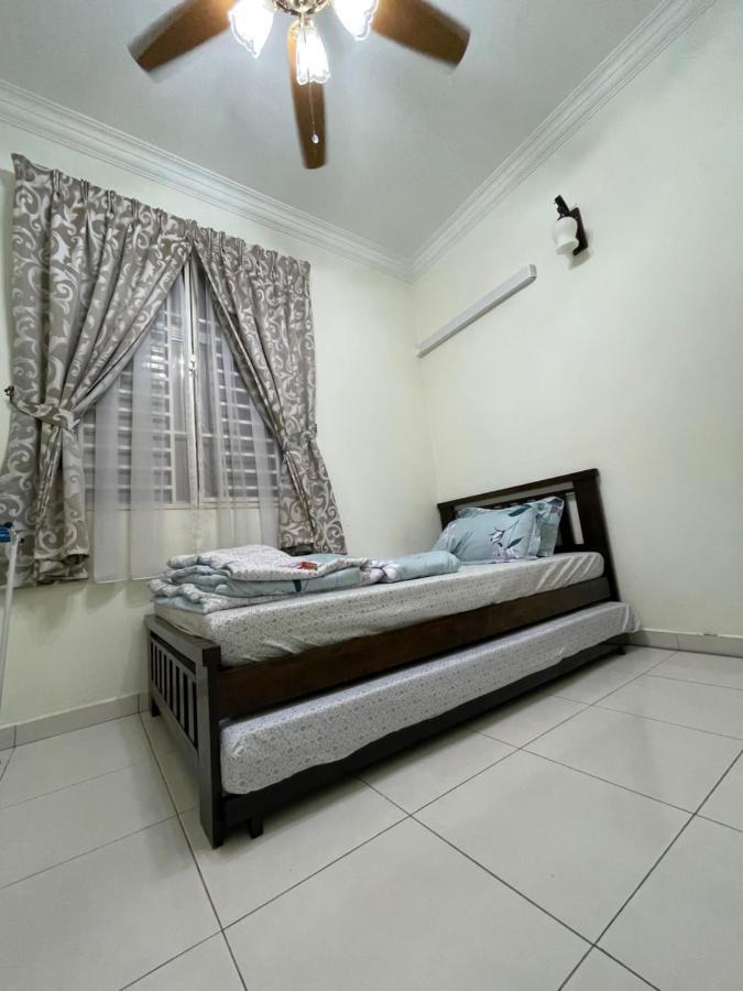 3R D'Latania Senawang Hotel Seremban Kültér fotó