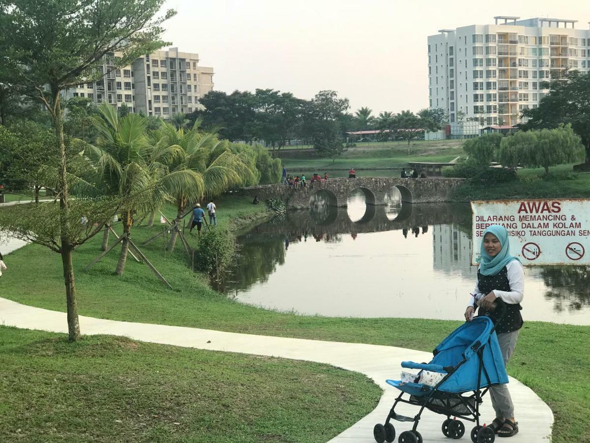 3R D'Latania Senawang Hotel Seremban Kültér fotó